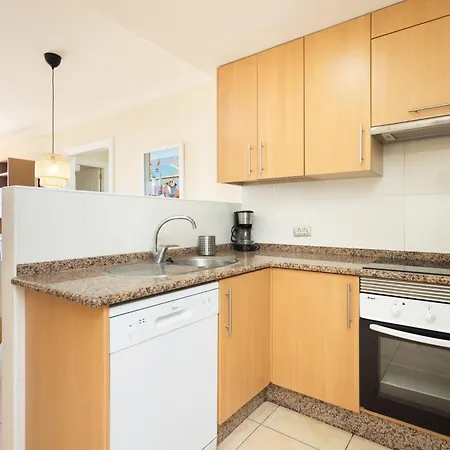 Home2book Amazing Sea Views & Terrace, El Poris 波里斯-德阿沃纳