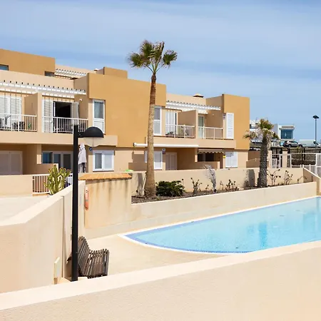 Home2book Amazing Sea Views & Terrace, El Poris 公寓