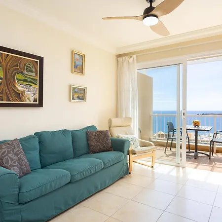 Home2book Amazing Sea Views & Terrace, El Poris 波里斯-德阿沃纳