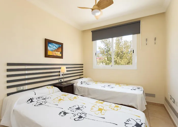 Home2book Amazing Sea Views & Terrace, El Poris Daire